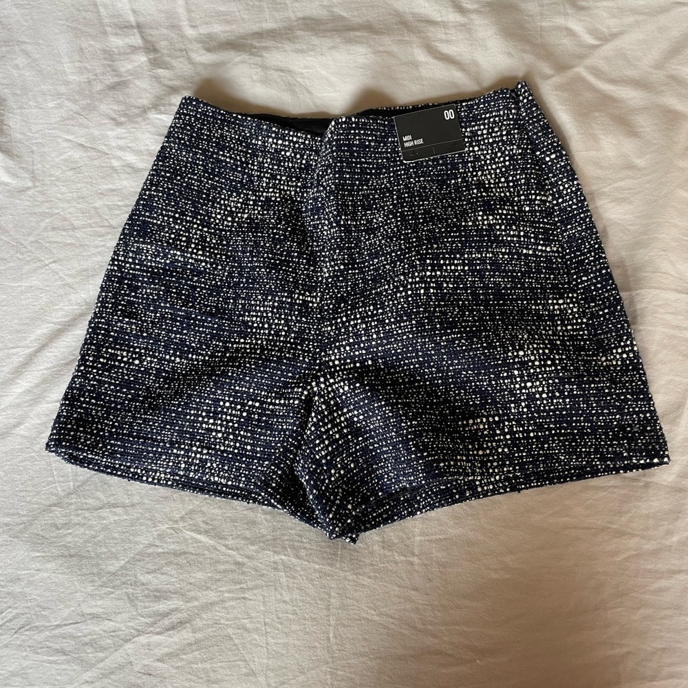 Blue/cream shorts 00